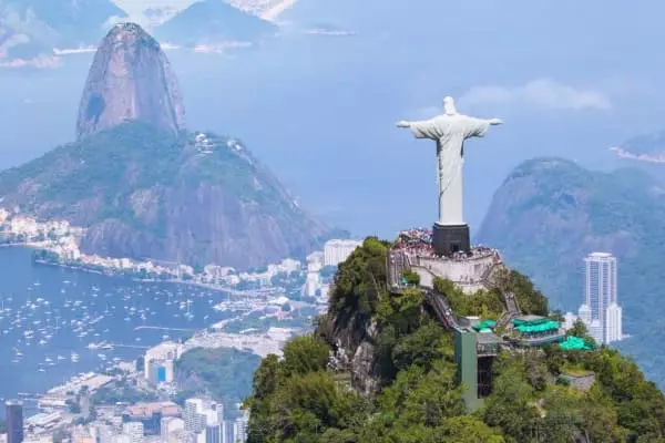 Ação de Amor do Cristo Redentor - Praia do Guido