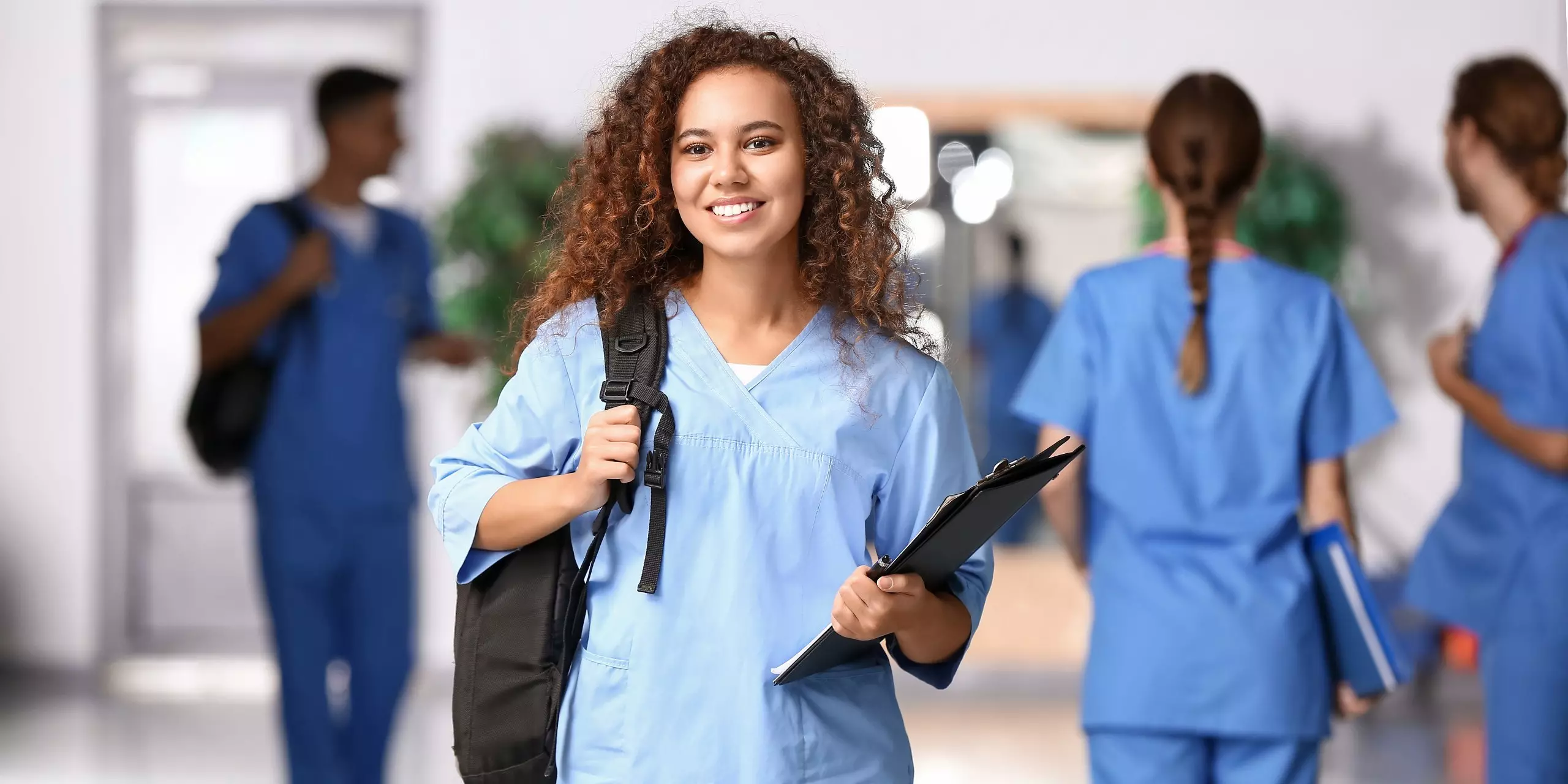 Semana da Enfermagem - Rompendo Bolhas: Formando Enfermeiros atuantes felizes